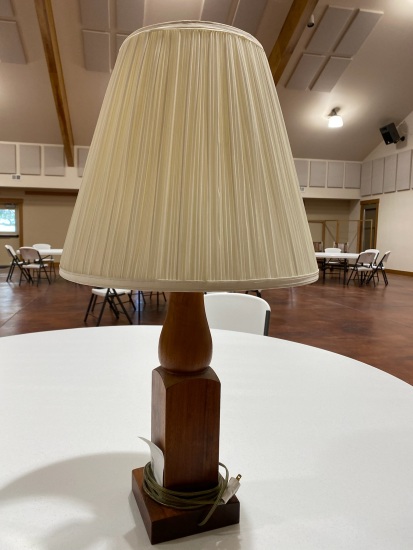 Wood Lamp main image