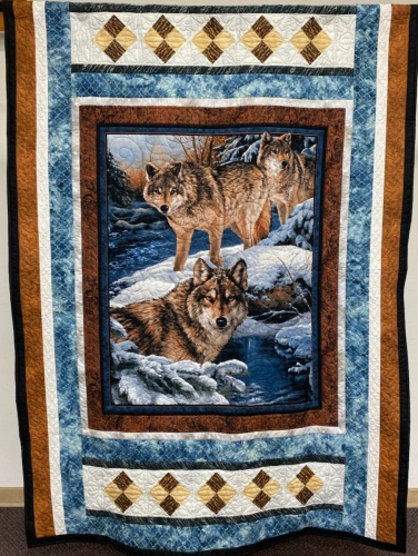 Wolf Panel Child's or Lap Quilt-image