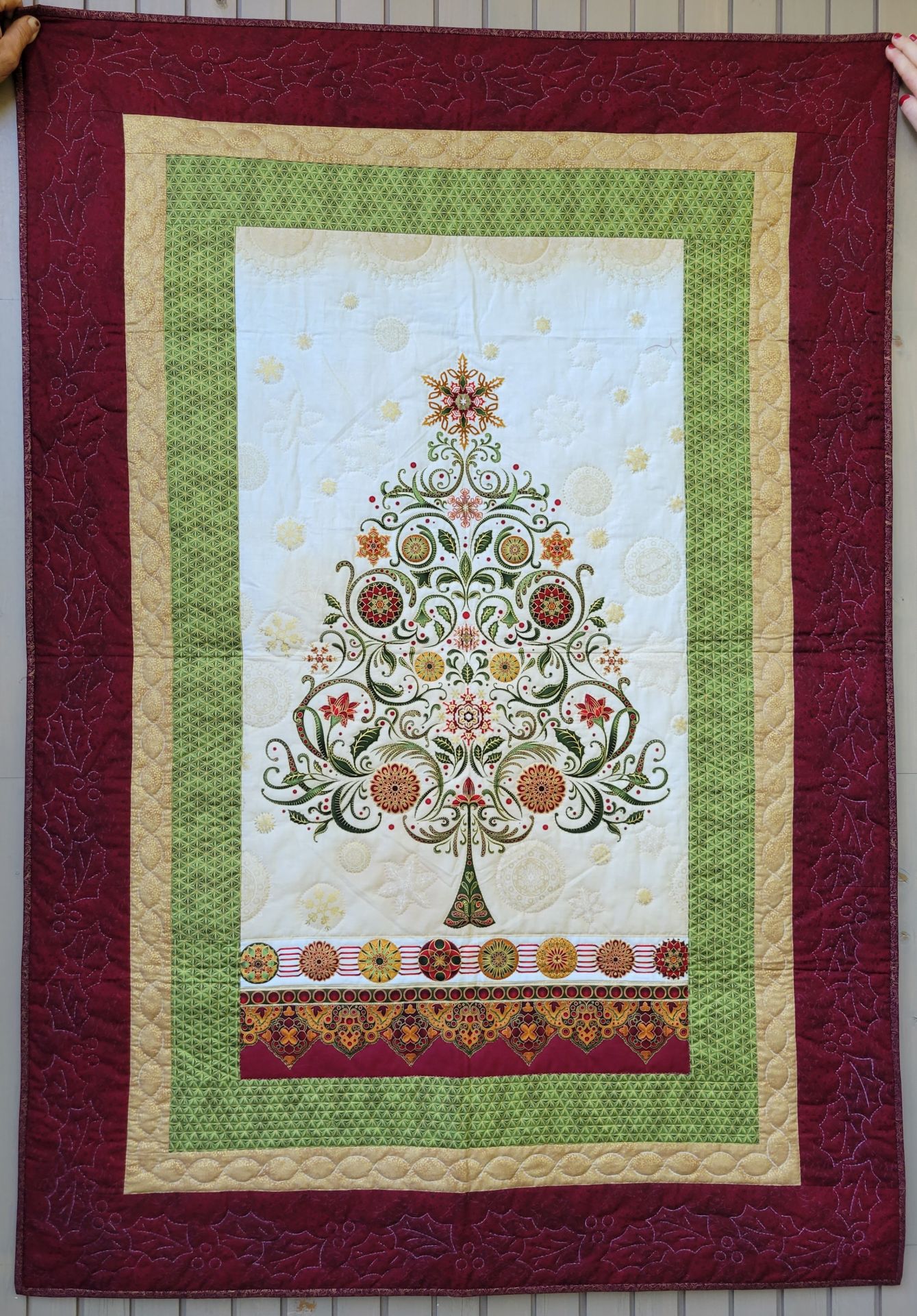 Backdoor Christmas Quilt main image