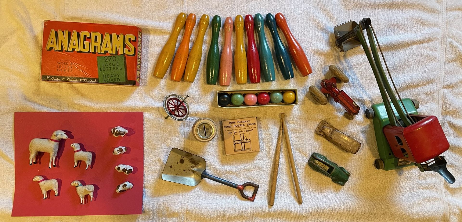 Vintage Toys (1940's) main image